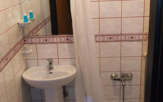 Kadikoy Otel Konak