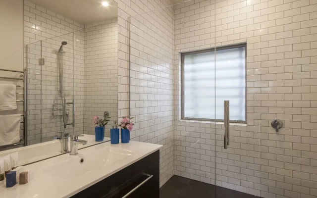 22 Hallenstein St - Managed by Staysouth.com