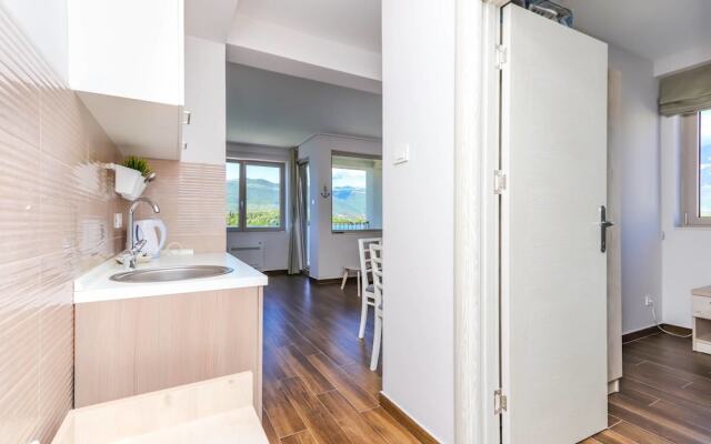 Apartments Maestral
