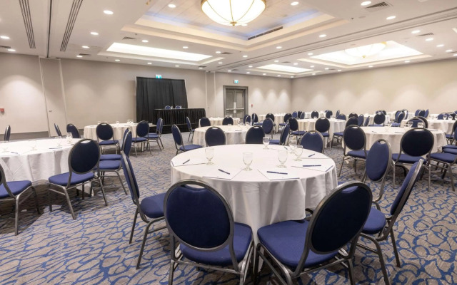 DoubleTree by Hilton Calgary North