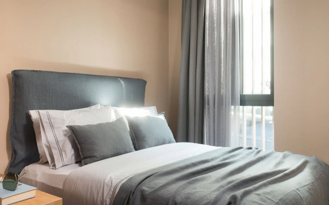 11 Enteka Acropolis Suites