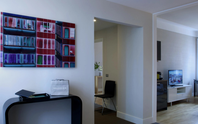 Adamas Luxury Suites