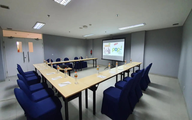 POP! Hotel Diponegoro Surabaya
