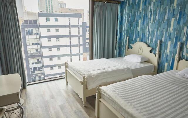 Hotel Guest 145