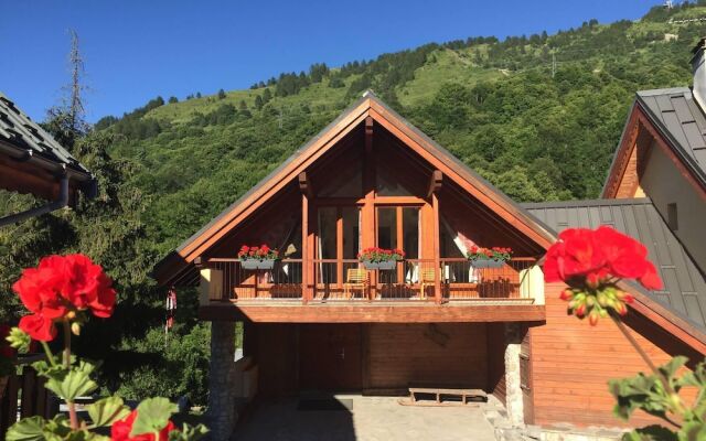 Fermes DU Planet N°4 : Chalet 12 Personnes / Chalet 12 People