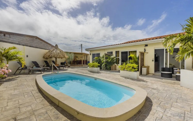 Spacious 7BR 6BA Villa 2 Pools Walktobeach