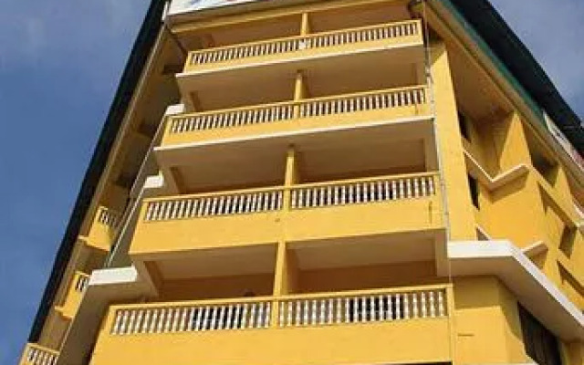 Om Shiv Hotel by Oyo Rooms