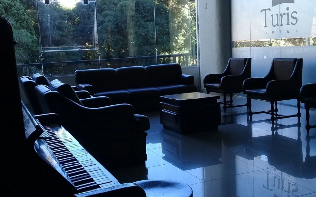 Turis Hotel