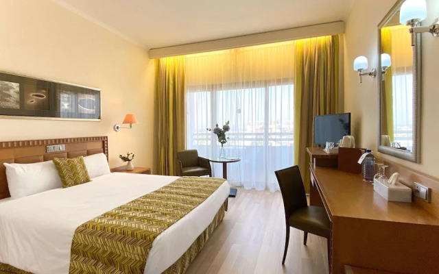 Ajax Hotel