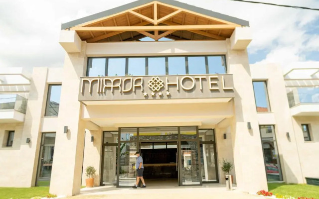 Mirror Hotel
