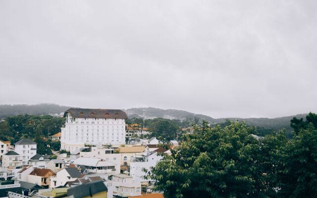 Pi Boutique Hostel
