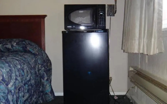 Budget Motor Inn - Mahopac