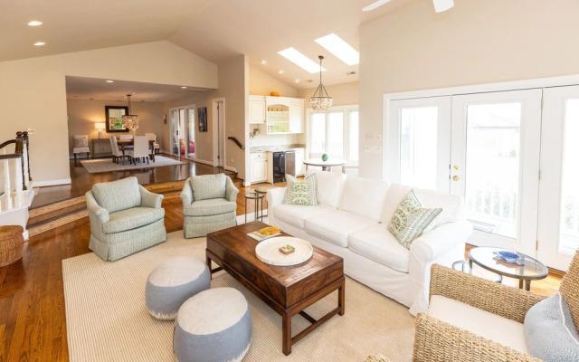 Sunrise Villa/monthly Rental 3 Bedroom Home