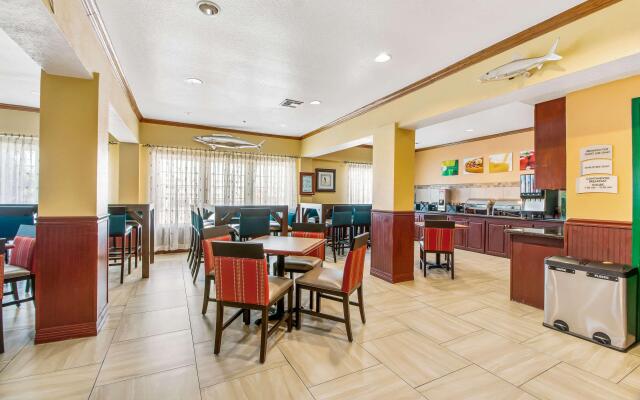Quality Inn & Suites Galveston - Beachfront