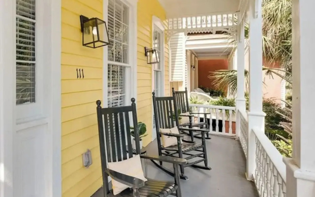 Beautifully Renovated 5 bedroom 5 bath