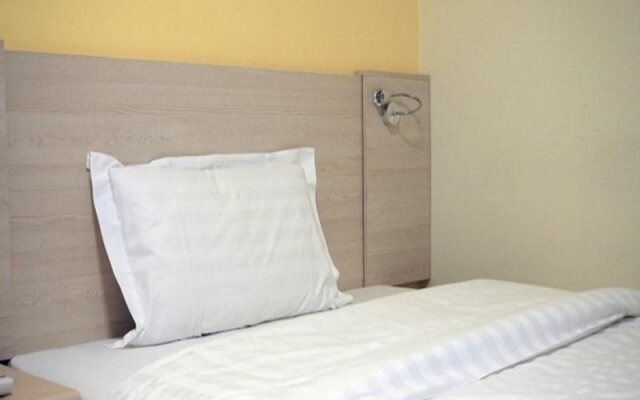 7Days Inn Beijing DaXing Huangcun Qingyuan Road Subway Station