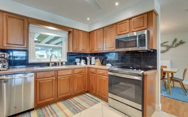 Palmetto Waterfront Vacation Rental w/ Boat Dock!