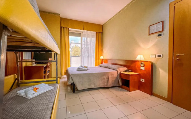 Remin Plaza Hotel