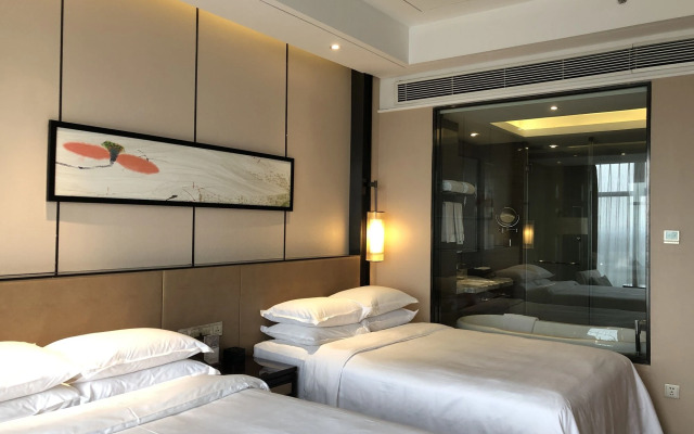 Sheraton Langfang Chaobai River Hotel