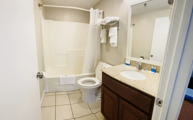 Red Roof Inn & Suites Swansea