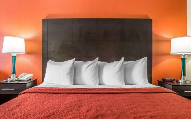 Quality Inn Morton at I-74