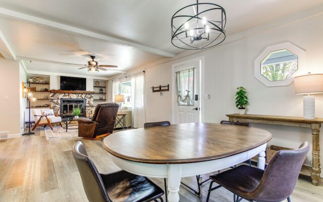 Charming Appleton Getaway ~ 3 Mi to Downtown!