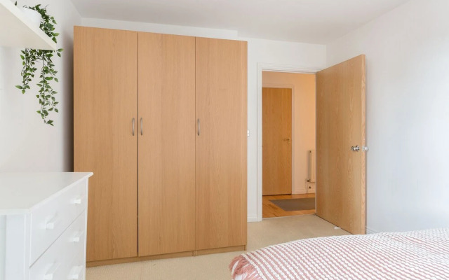 Serenity Apartment Whitechapel