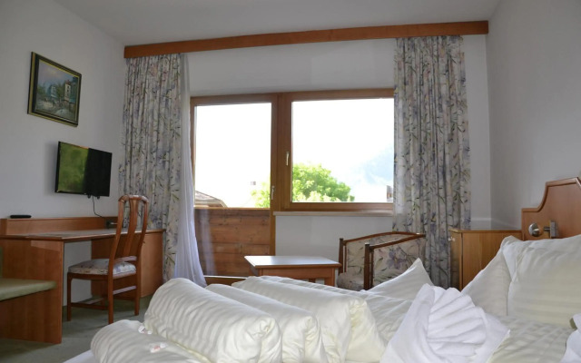 Hotel Alpina Resort