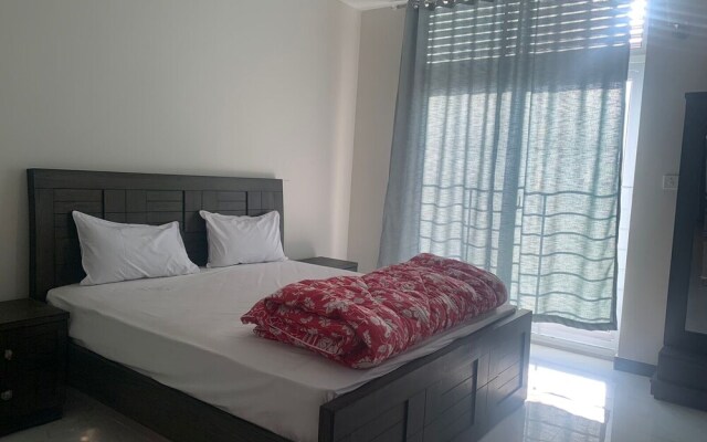 Roomph Transit Guest House