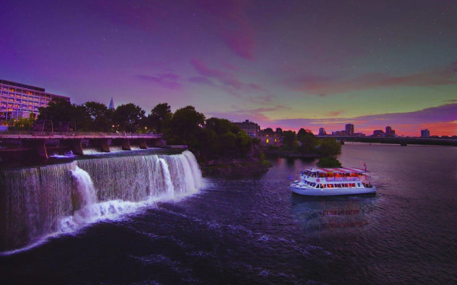 Holiday Inn Ottawa Dwtn - Parliament Hill by IHG