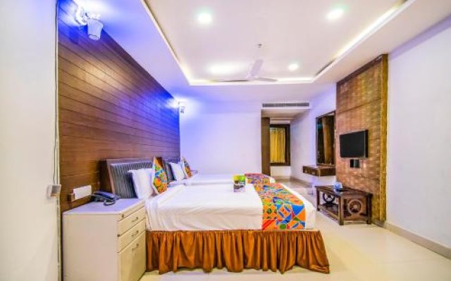 FabHotel Abhinand Grand