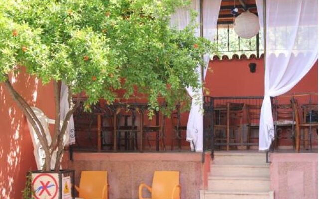 Cundahan Guest House