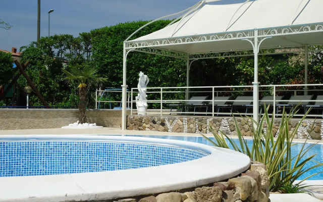 Villa Garuti Hotel & Appartements