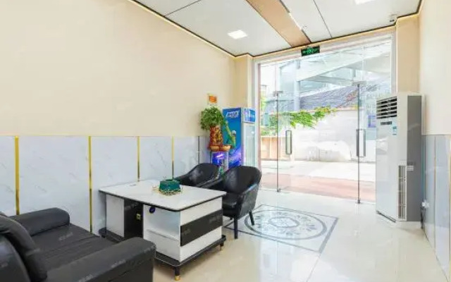Junyi Hotel