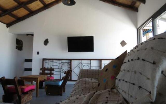 Lobo Hostel