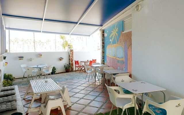 Endless Summer Hostel - Adults Only