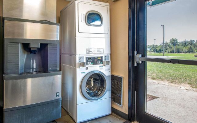 Quality Inn & Suites Brandenburg - Fort Knox