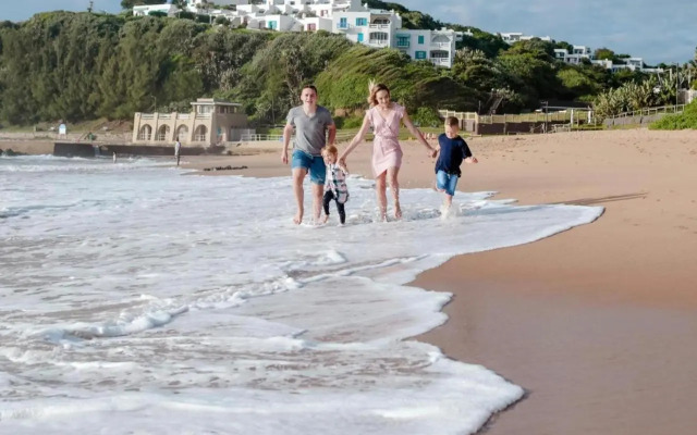 Martinique at Beachfront Apartment in Shakas Rock
