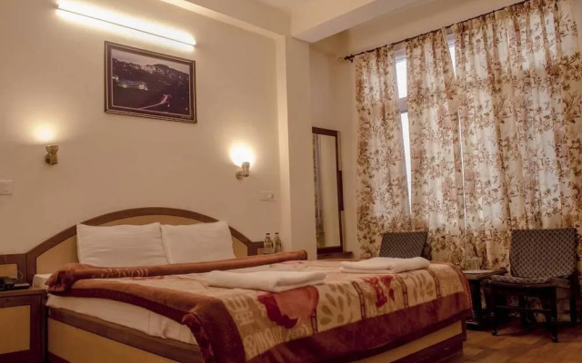 OYO 4966 Raikot Resort