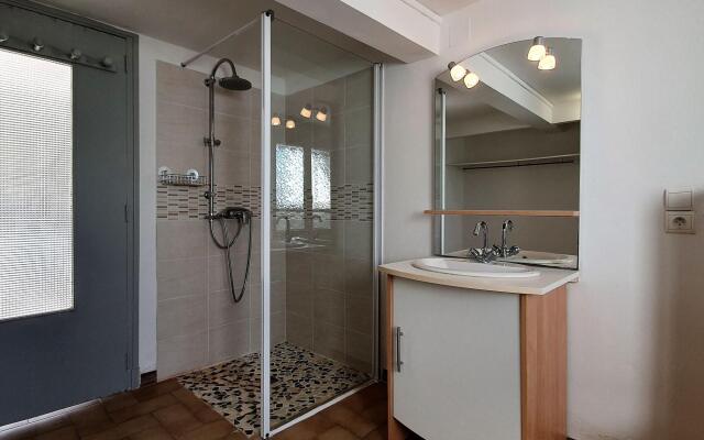 Majestic Villa in Homps With Private Pool