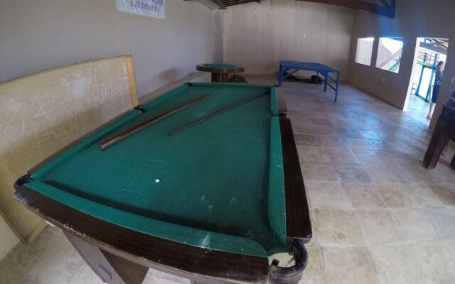 Apto 4 Suites Com ar Para 15 Pessoas