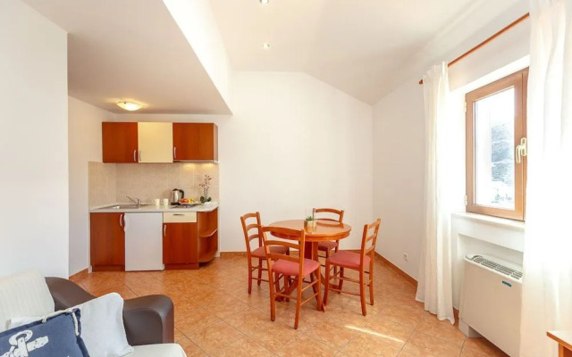 Apartments Mondo