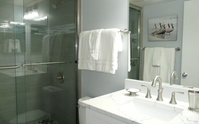 Unmatched Beachfront Condo With Roomy Balcony and Pool