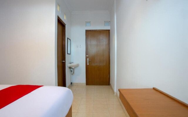 OYO 3707 Halona Guesthouse