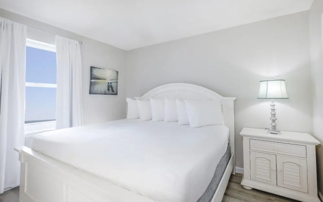 Tradewinds 806 2 Bedroom Condo