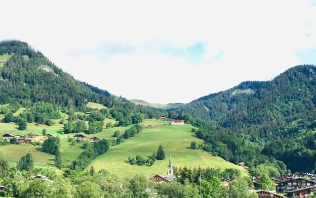 Stylish Chalet in Charming Megeve