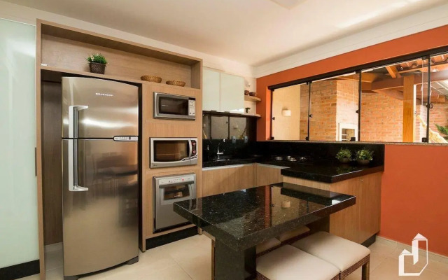 Triplex com 03 suítes com jacuzzi externa aquecida