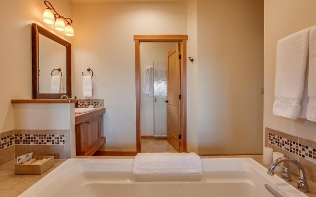 Cascade Valley Inn