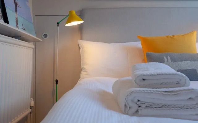 2 Bedroom Apartment Near Ladbroke Grove