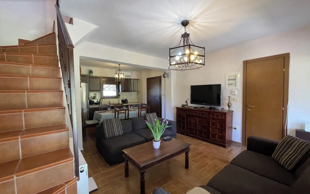 Stylish Maisonette With 3 Bedrooms in Vourvourou, Greece